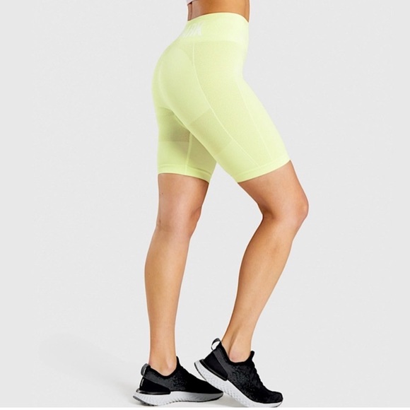 Gymshark Yellow Flex Shorts - Picture 3 of 6